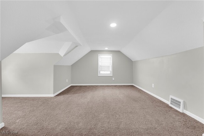 Building Photo - 25730 Shoreview Ave