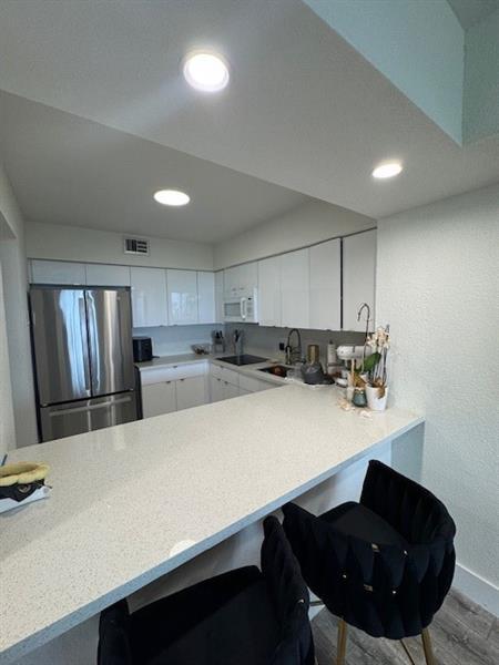 Building Photo - 20335 W Country Club Dr