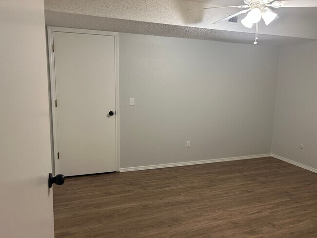 Building Photo - 6 Williams Ln