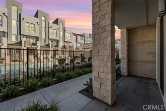 Building Photo - 1415 W Cara Dr