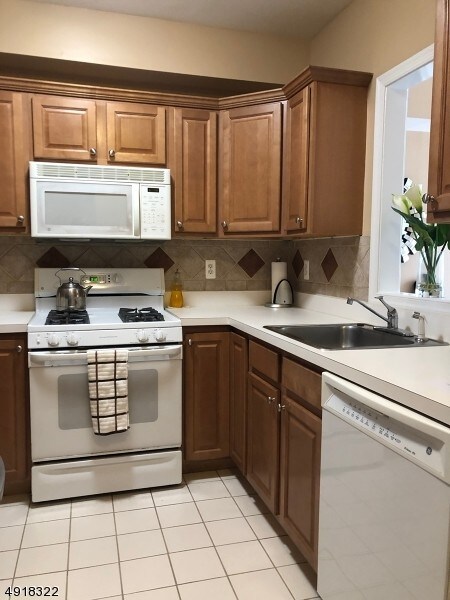 Building Photo - 400 North Ave