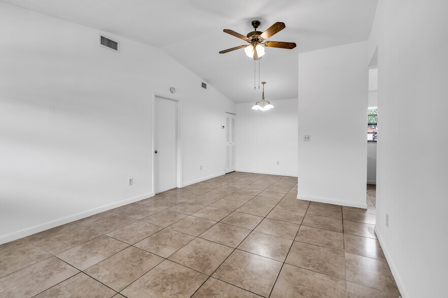 Building Photo - 18206 Mediterranean Blvd