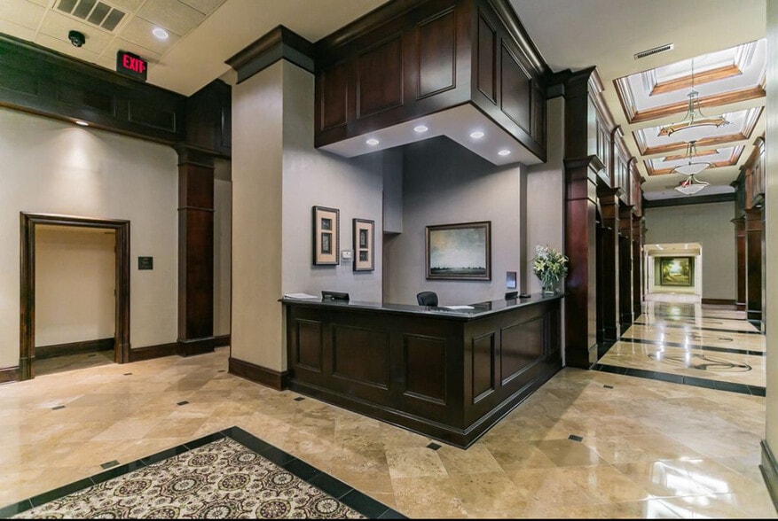 Building Photo - 3334 Peachtree Rd NE