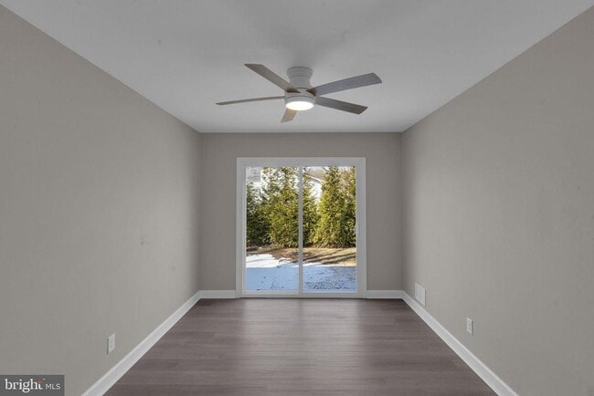 Building Photo - 370 NJ-156