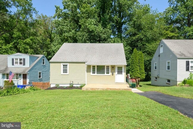 Building Photo - 135 N Line Rd