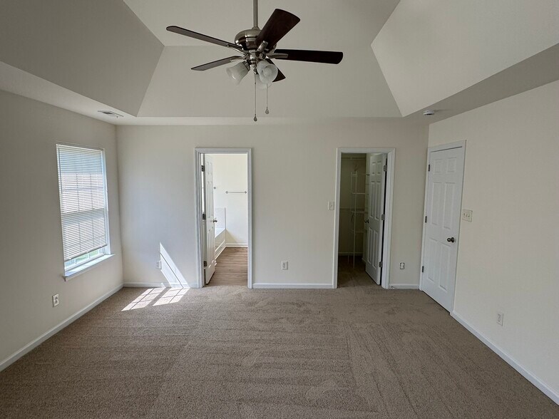 Building Photo - 2818 Oakdale Pasture Dr