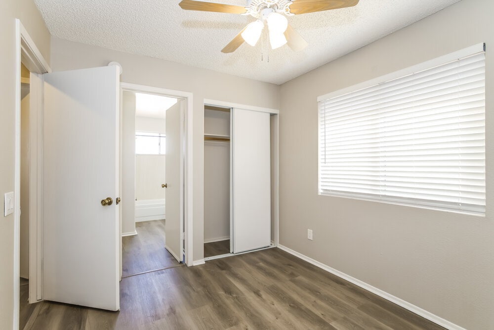 Building Photo - 3805 E Ironwood Dr