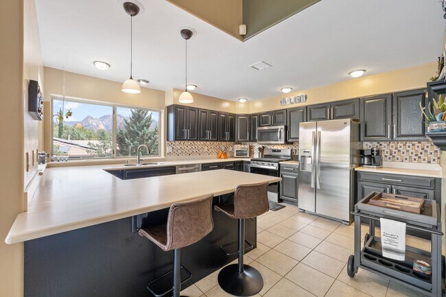 Building Photo - Furnished, 1-Year Long-Term Rental