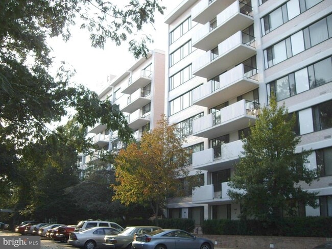 Building Photo - 4501 Arlington Blvd