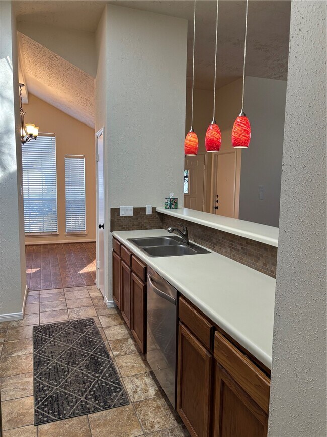 Building Photo - 4026 Meadowgold Ln