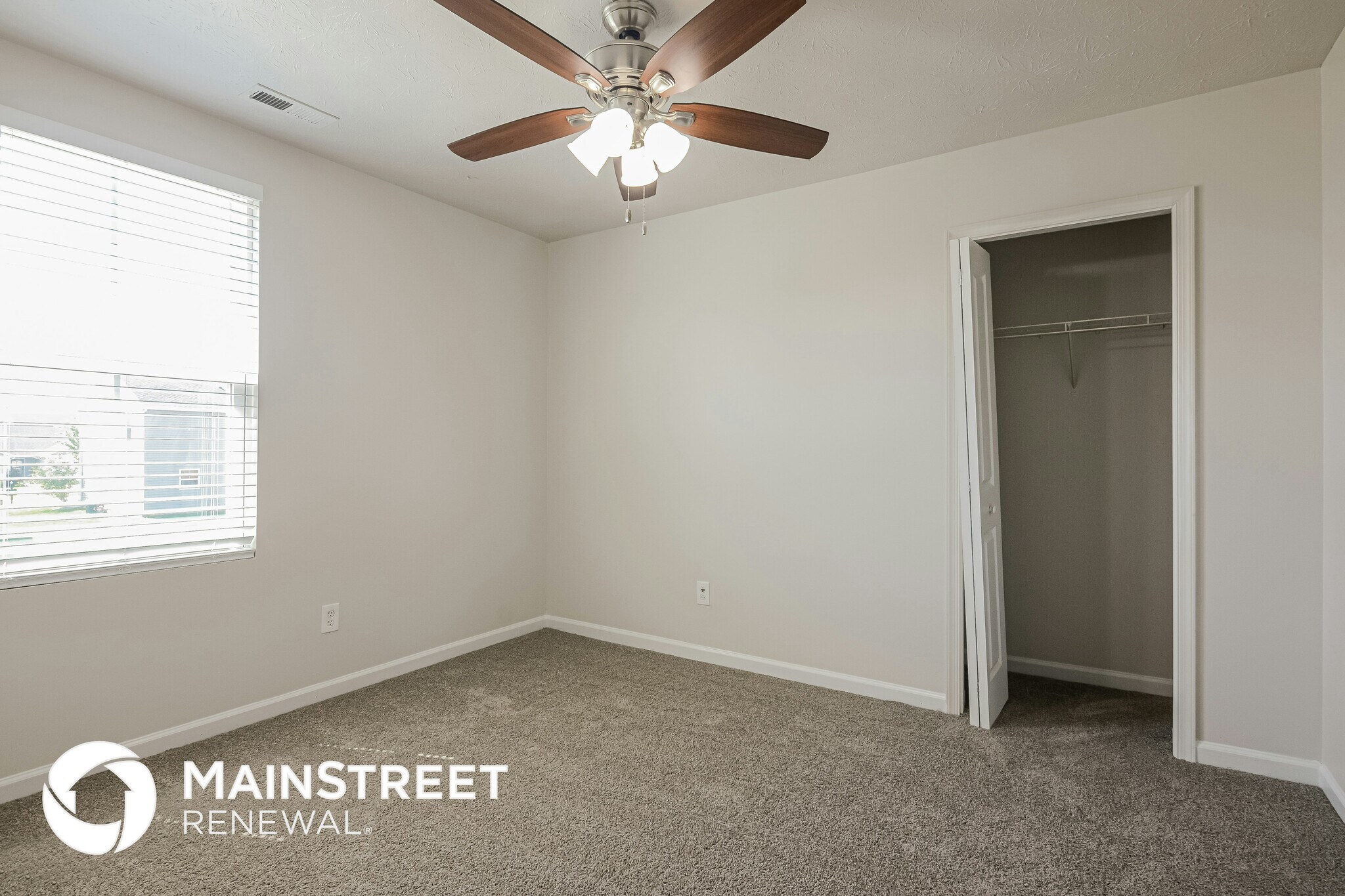 Building Photo - 13820 N Cardonia Dr