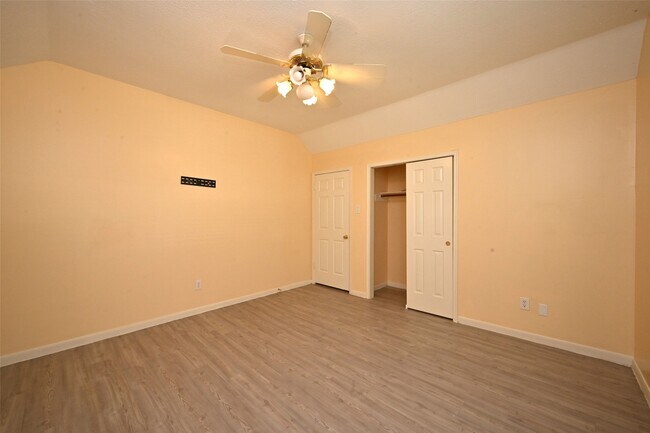 Building Photo - 6419 Sutter Park Ln