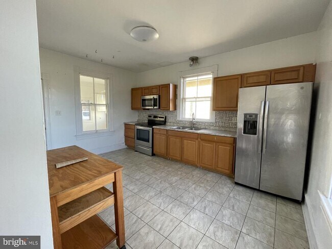 Building Photo - 12441 Ambassador Ln