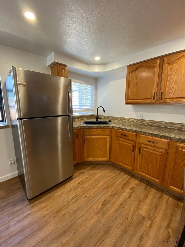 Building Photo - 1 Bedroom Home next to the Whitewater Park...