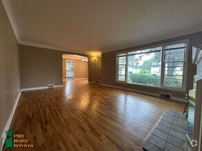 Building Photo - 3 Bedroom Home in St. Paul