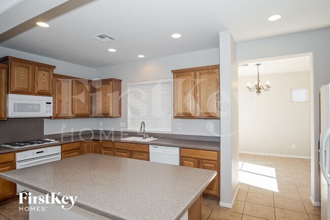 Building Photo - 10387 Howling Coyote Ave