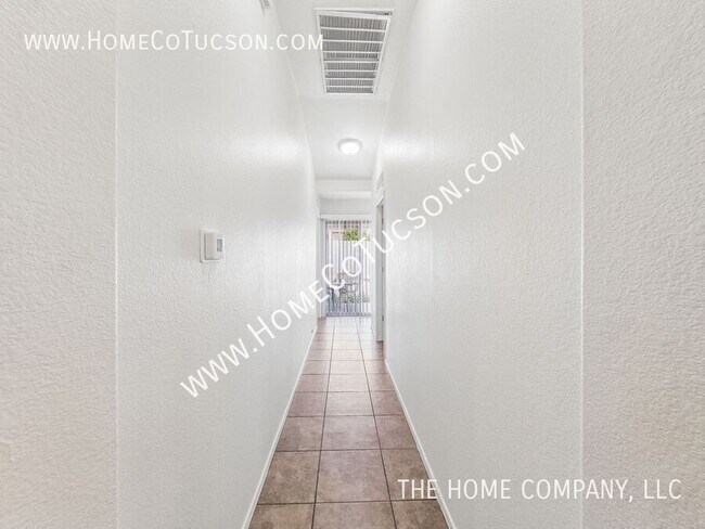 Building Photo - 6039 S Avenida Las Monjas