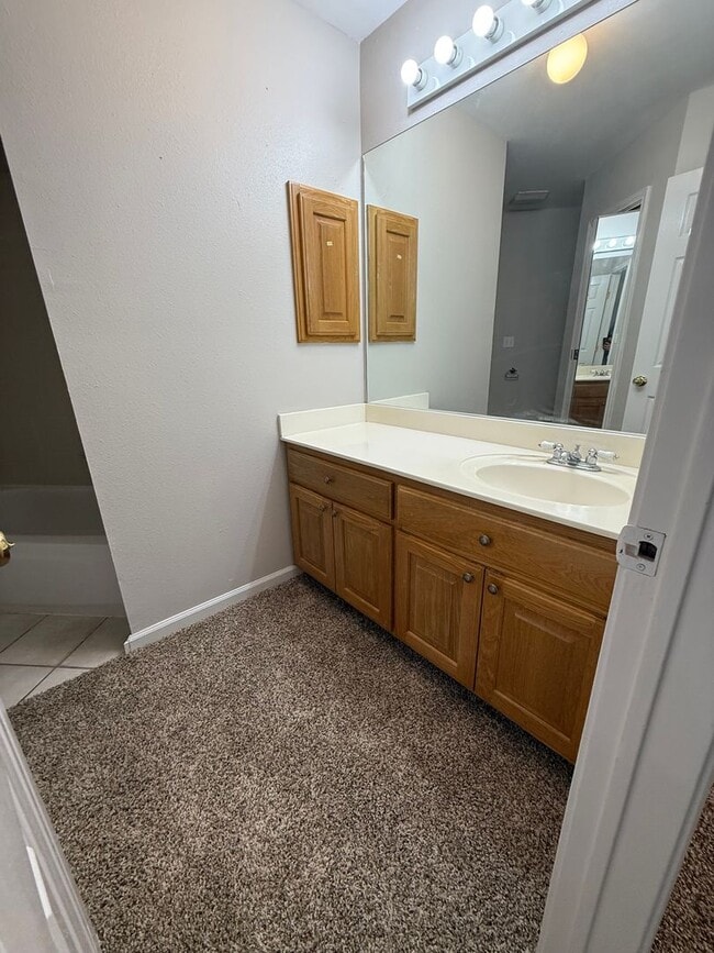 Building Photo - NEW ON MARKET (PRICE DROP!!)