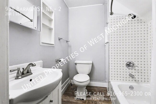 Building Photo - 939 Baraga St NE