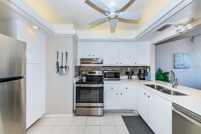 Building Photo - 6219 PALMA Blvd