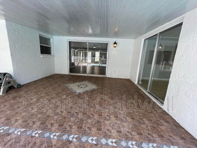 Building Photo - 12813 Starling Dr