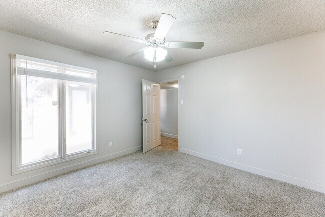 Building Photo - 9603 Orlando Ave