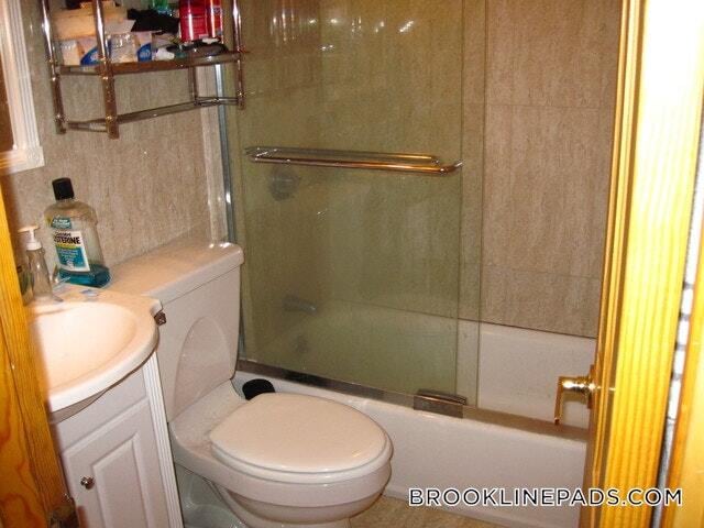 Building Photo - 25 St Marys Ct