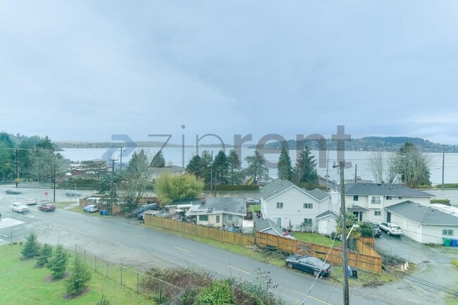 Building Photo - 10123 Cornell Ave S