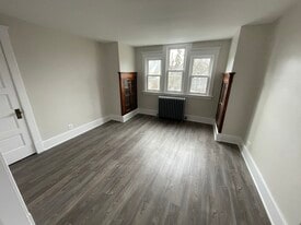 Building Photo - 2014 Hertel Ave