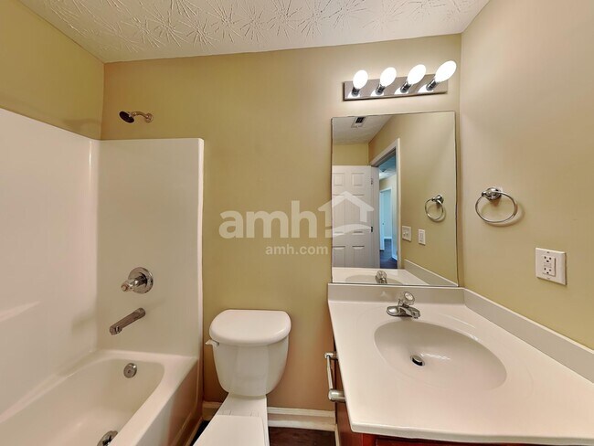 Building Photo - 6165 Ambercrest Ct