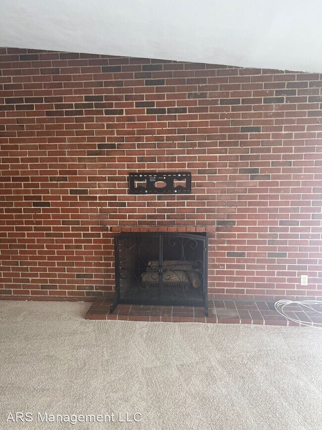 Building Photo - 3 br, 2 bath House - 8561 Red Fir Drive