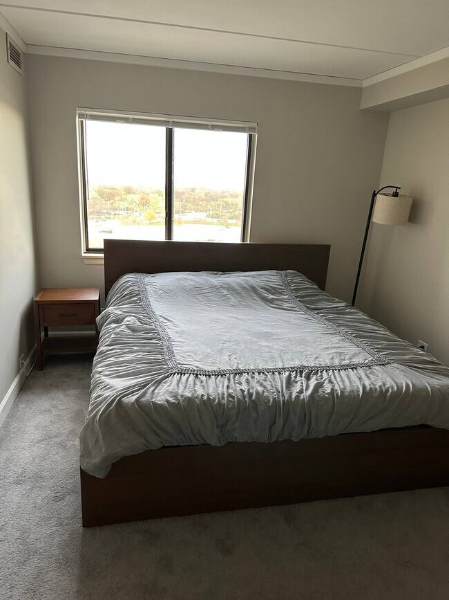 Building Photo - 6340 Americana Dr