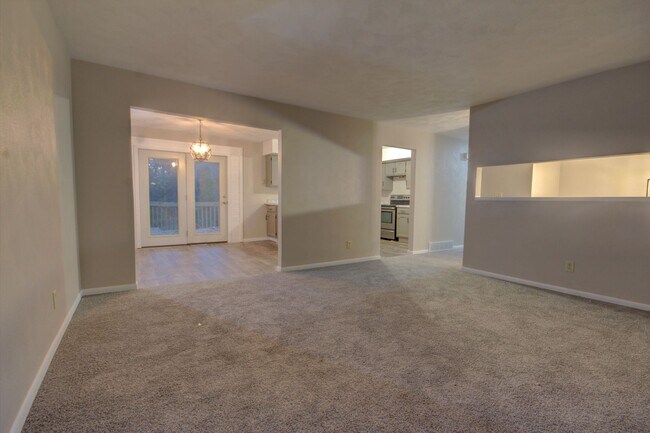 Building Photo - Renovated Orion Home