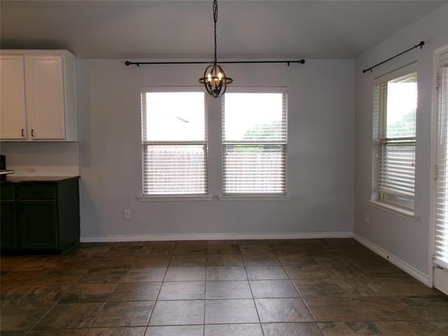 Building Photo - 5727 Mountain Hollow Dr