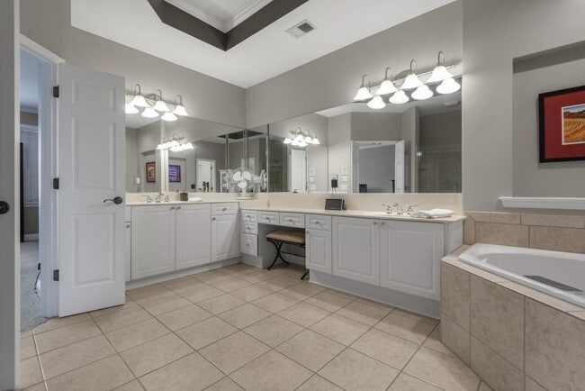 Building Photo - 1283 Creekside Pl SE