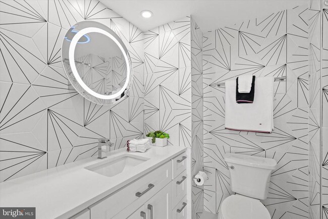 Building Photo - 3101 N Hampton Dr