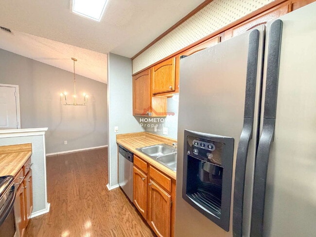 Building Photo - 2299 Scenic Hwy