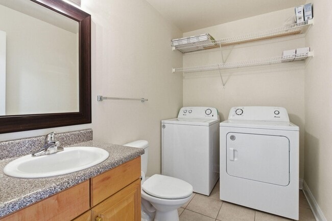 Building Photo - 551 Wingspan Way