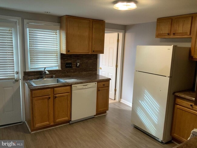 Building Photo - 228 Orange St