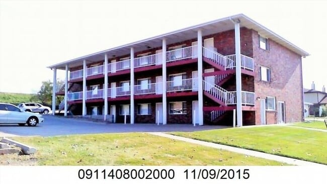 Primary Photo - 5550 Salt Valley View St