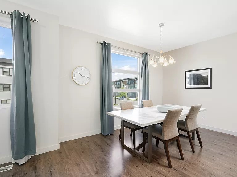 Building Photo - 984 W Sunspear Dr