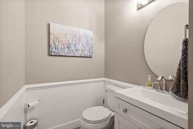 Building Photo - 10303 Bear Creek Dr