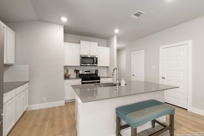 Building Photo - 21220 Cobbles Lp