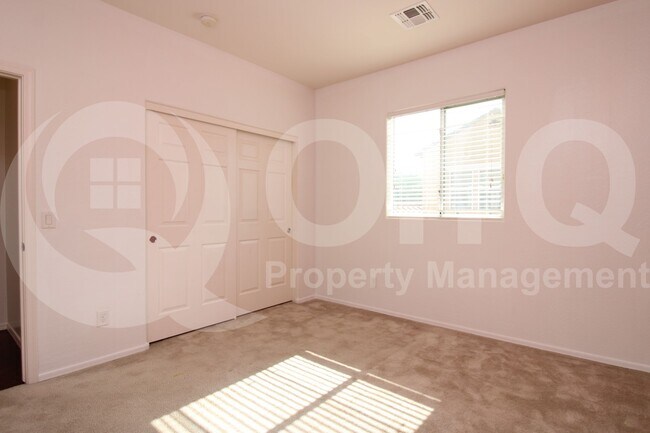 Building Photo - 9134 S Roberts Rd