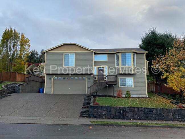 Building Photo - COMING SOON! Large 3 bed 3 bath in Camas