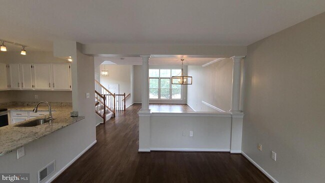 Building Photo - 20346 Brentmeade Terrace