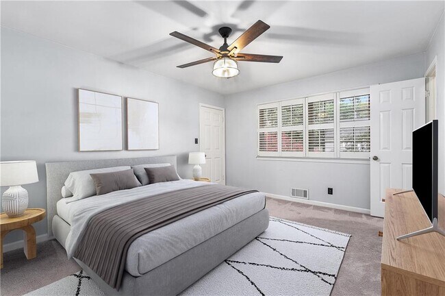 Building Photo - 2751 Farmstead Rd