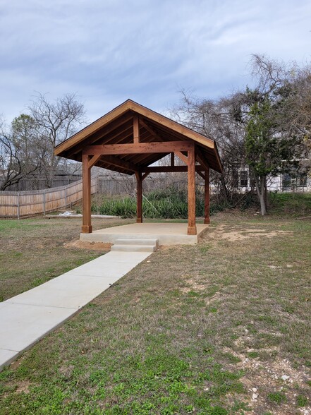 Gazebo out Back - 1109 Cedar Dr