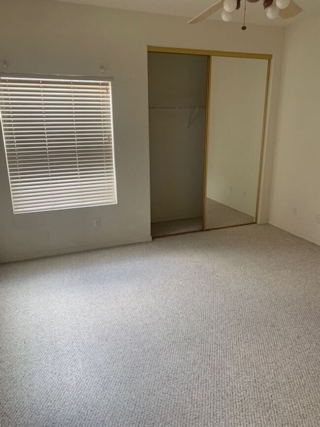 Building Photo - SINGLE LEVEL HOME FOR RENT