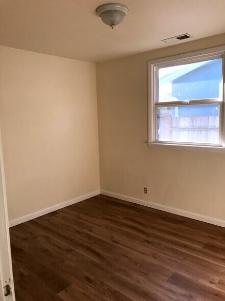 Building Photo - 20 Cadiz Ct.